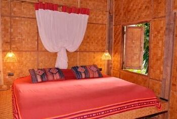 Lisu Lodge Bed