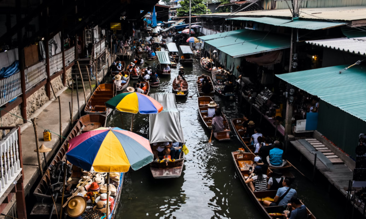 Best Spots for Shopaholics in Bangkok