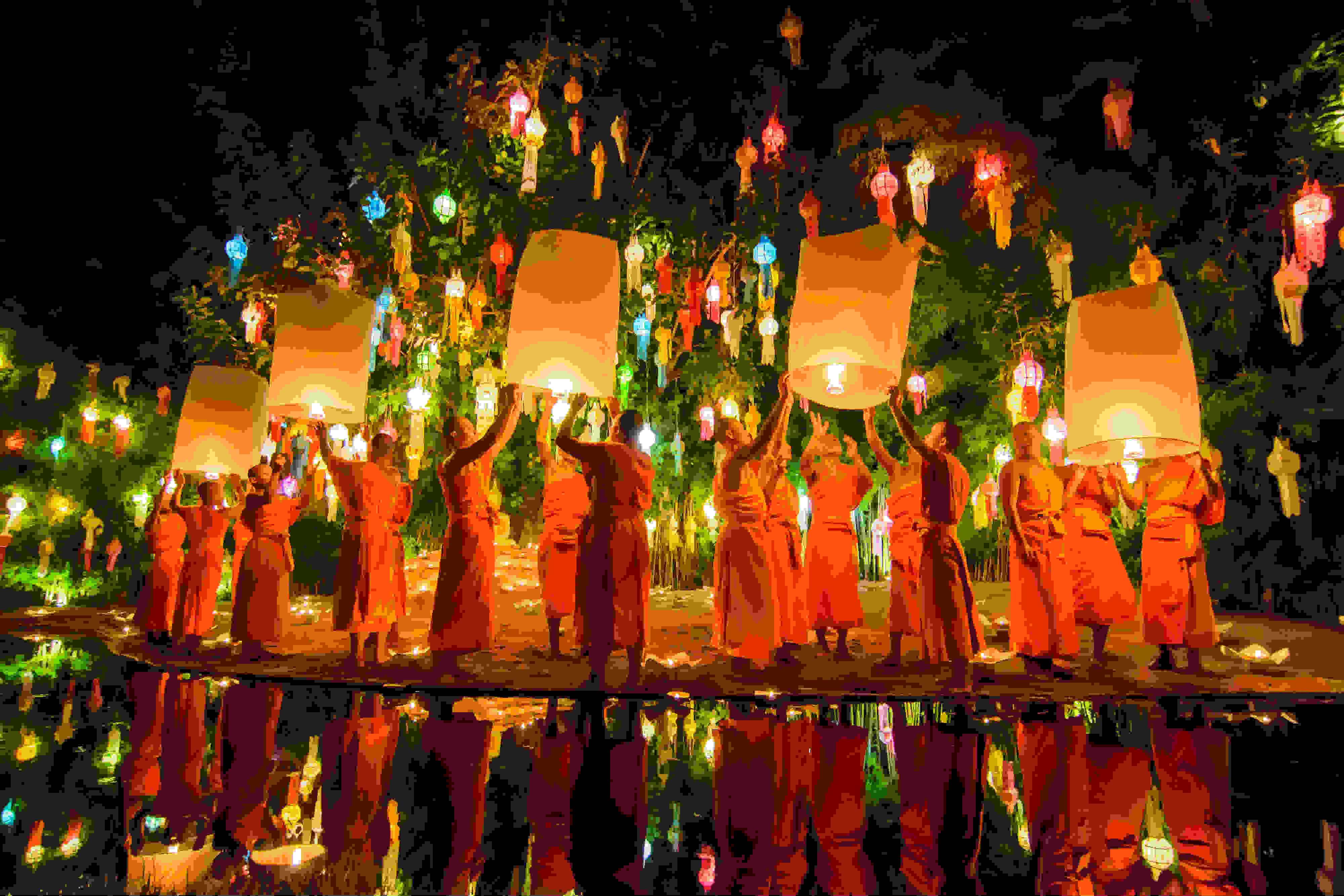 Travelling To Thailand In Loy Krathong Festival