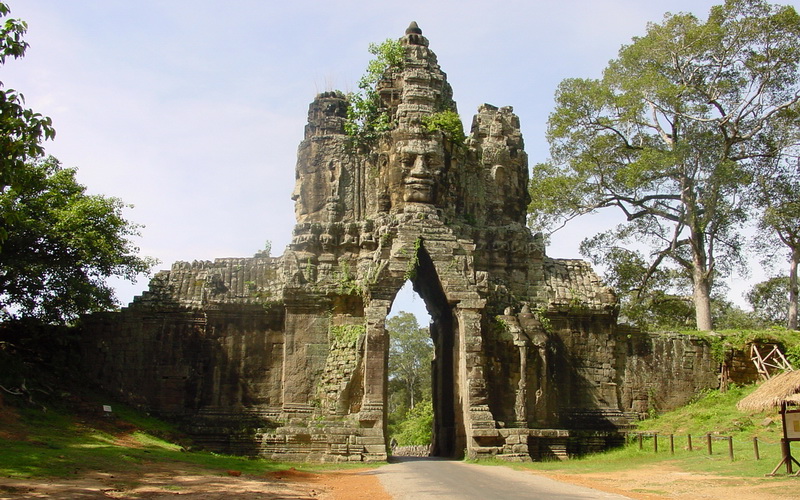 angkor-thom-01-Temples-In-Angkor