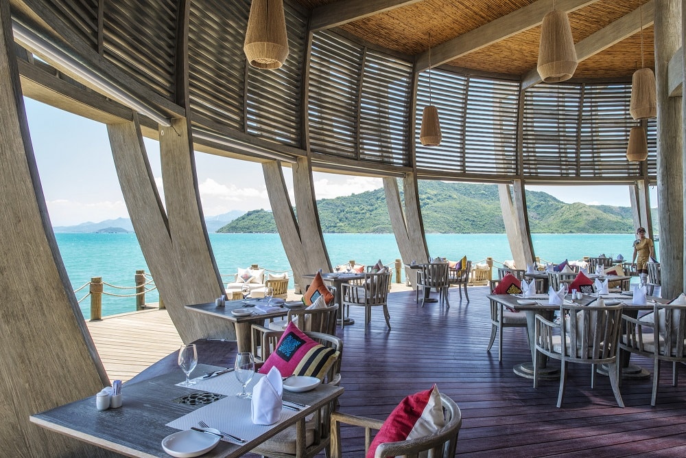 Restaurant built on a rock formation in the sea providing top-notch cuisine and great view to the ocean